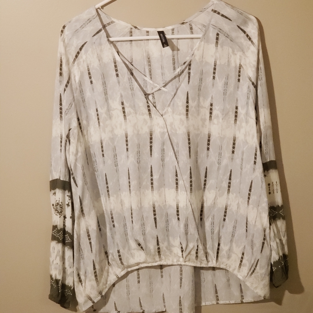 {MASSINI} Flowy Boho Top